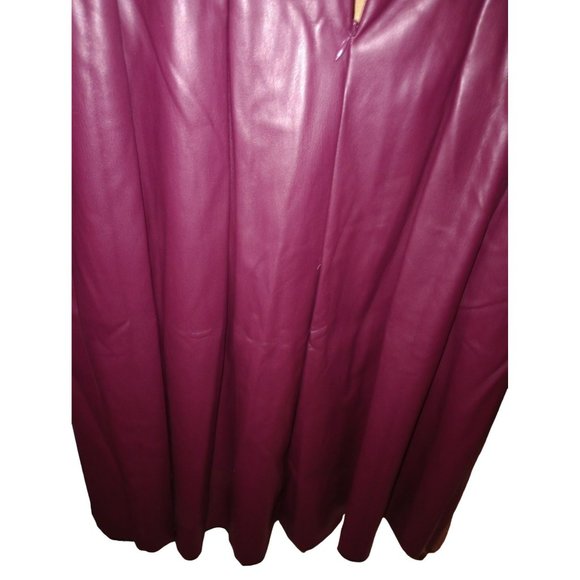 NWT Liz Claiborne faux leather sleeveless pleated maroon dress women's size 6 - Picture 3 of 10